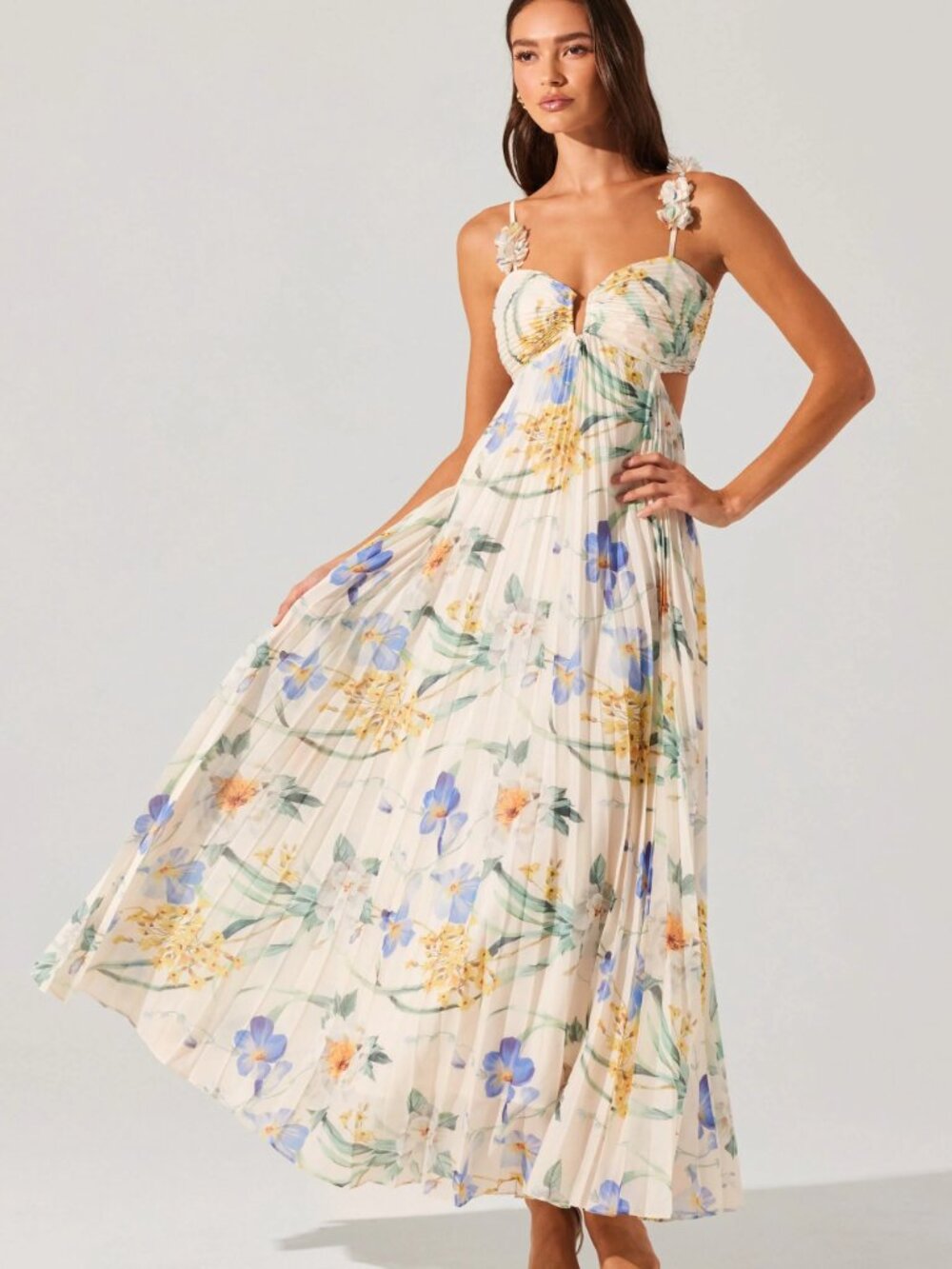 Astr The Label Emese Floral Pleated Maxi Dress Blue multi floral NWT Size S - Picture 2 of 8